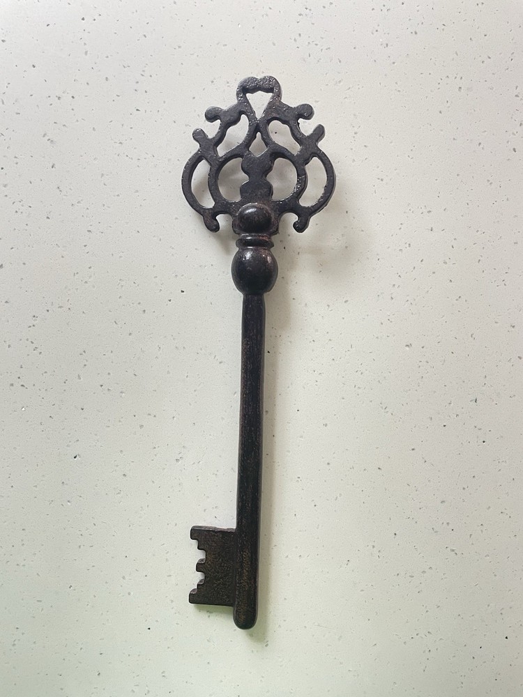 Victorian Heavy Cast Iron Skeleton Key Wall Hanging Rustic Vintage Decor