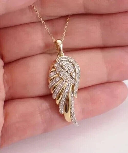 2Ct Round Cut Simulated Diamond Stunning Wings Pendant In 14K Yellow Gold Plated