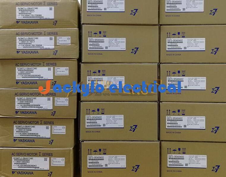 1PC NEW Yaskawa servo motor SGMAH-02A1A-SM21