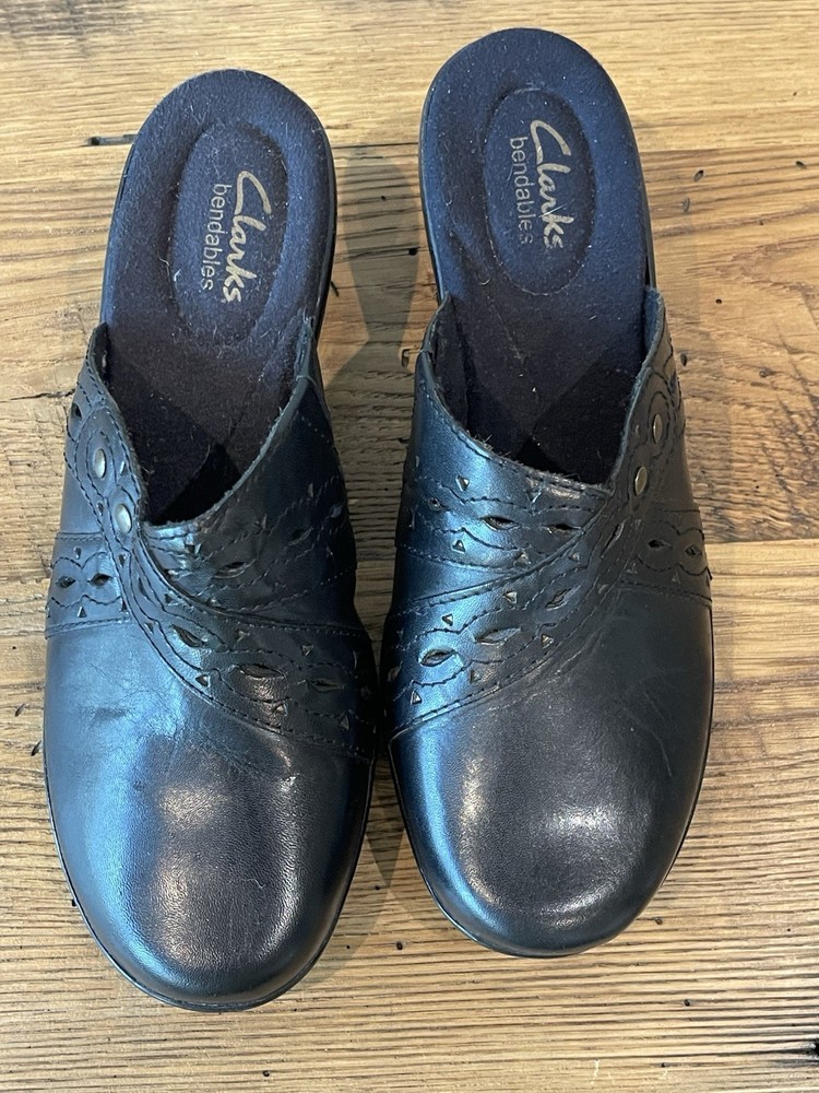 Clarks Bendables Women's Black Leather Mule 64946 Addey Trust Clogs Sz 7.5M