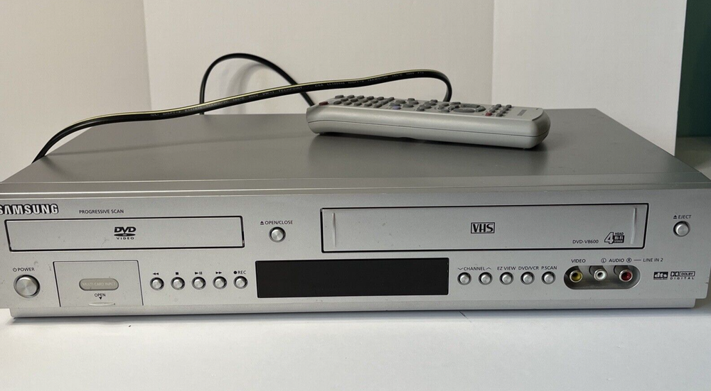 Samsung DVD-V8600 DVD VCR Combo Recorder & Card Reader - PARTS ONLY DVD NOT WORK