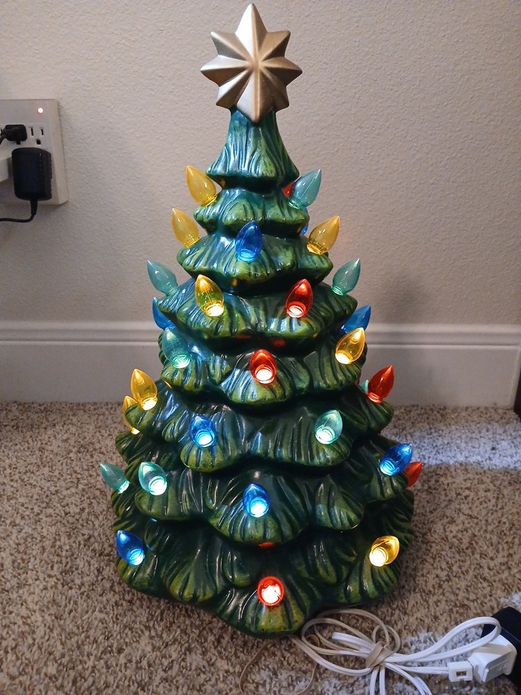 Cracker Barrel Nostalgic Ceramic light up tree 18