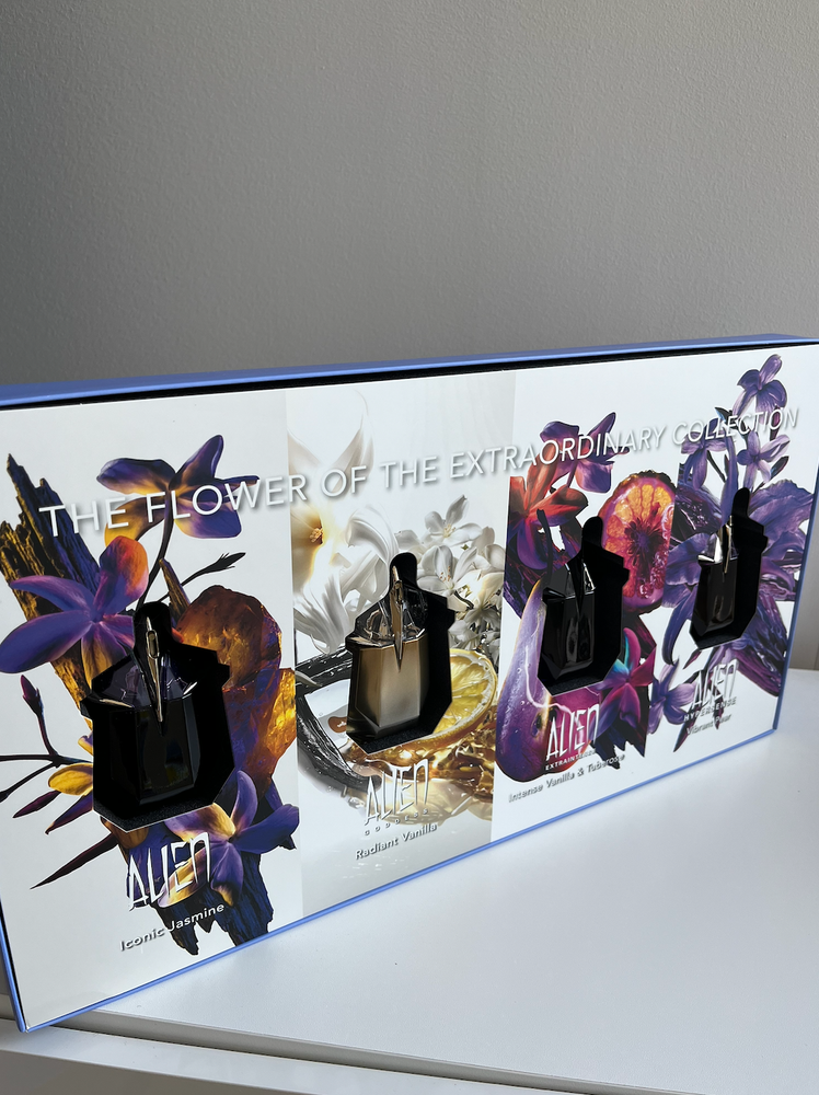 Limited Edition Rare Mugler Alien Eau de Parfum 4pc 30ml Set ($400 value)
