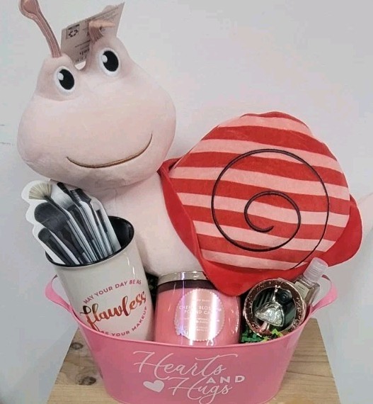 Luxury Gift Basket for Women - Elegant Present Ideas