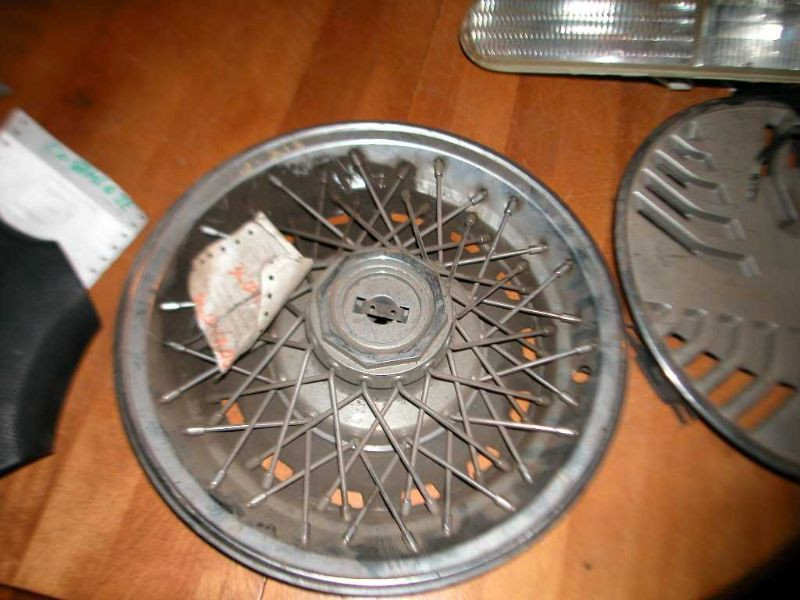 80 81 GRAND PRIX WHEEL COVER WIRE TYPE