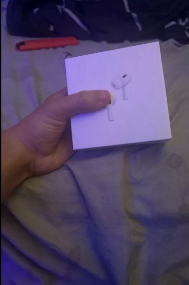 Apple AirPods Pro 2nd Generation with MagSafe Wireless Charging Case - White