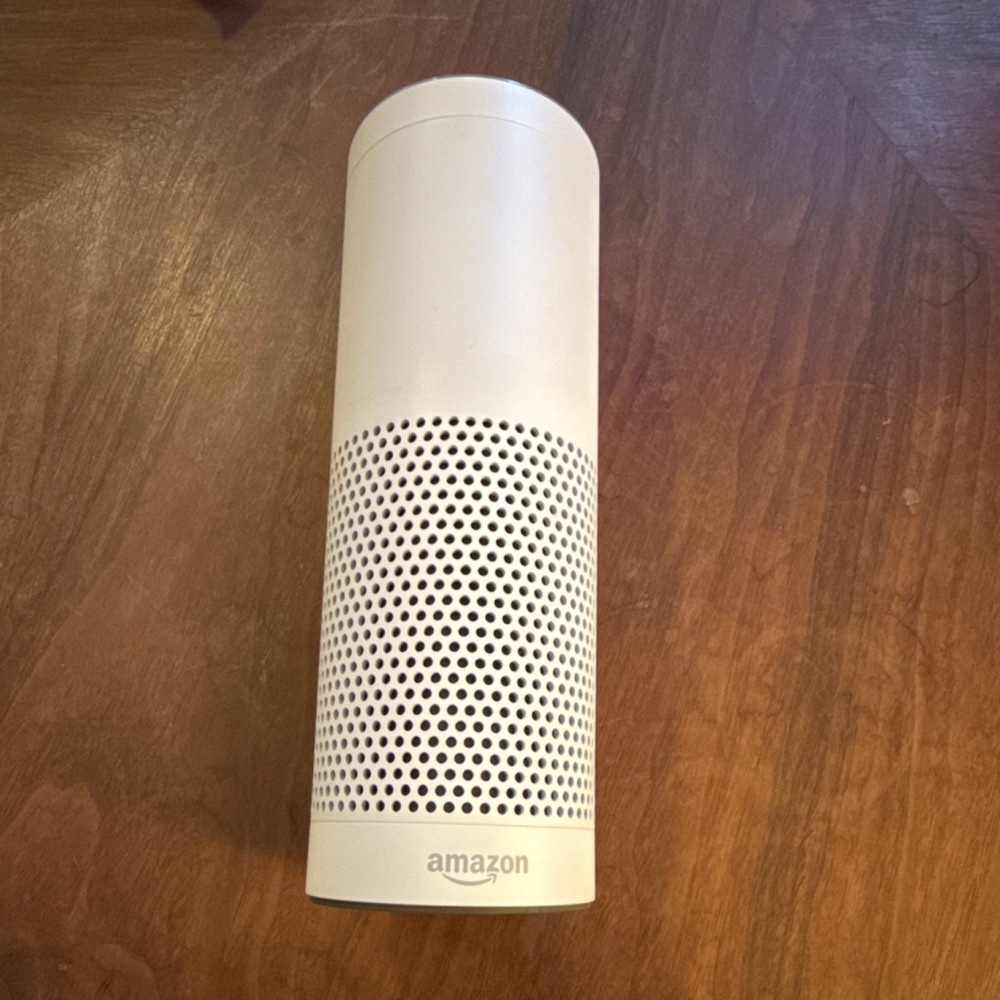 Amazon Echo (1st Generation) White Smart Speaker Wi-Fi Alexa Stereo Speakers