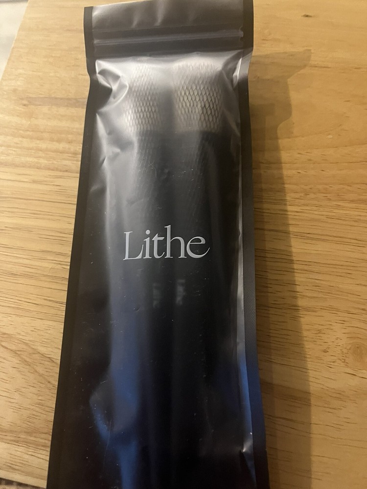 Lithe Professional Makeup Brush for Flawless Blending