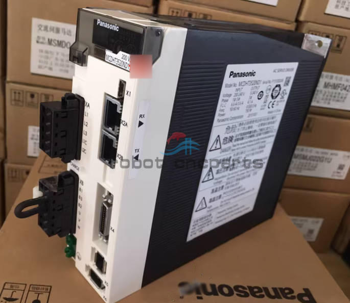 One Panasonic MCDHT3520ND1 Servo Driver MCDHT3520ND1 New