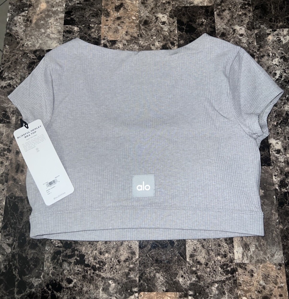 ALO YOGA BLISSFUL HENLEY BRA TOP HEATHER GREY COLOR SIZE LARGE  NWT PTP 16”