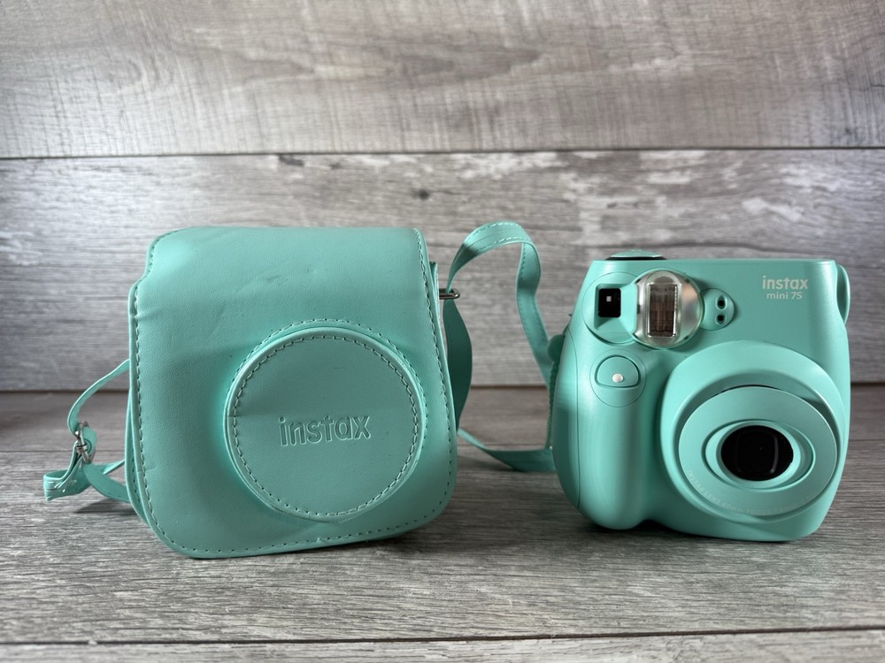 Fujifilm Instax Mini 7S Light Green Camera with Carry Case No Film Included