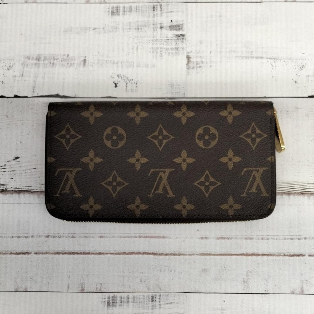 LOUIS VUITTON M41894 Zippy Wallet