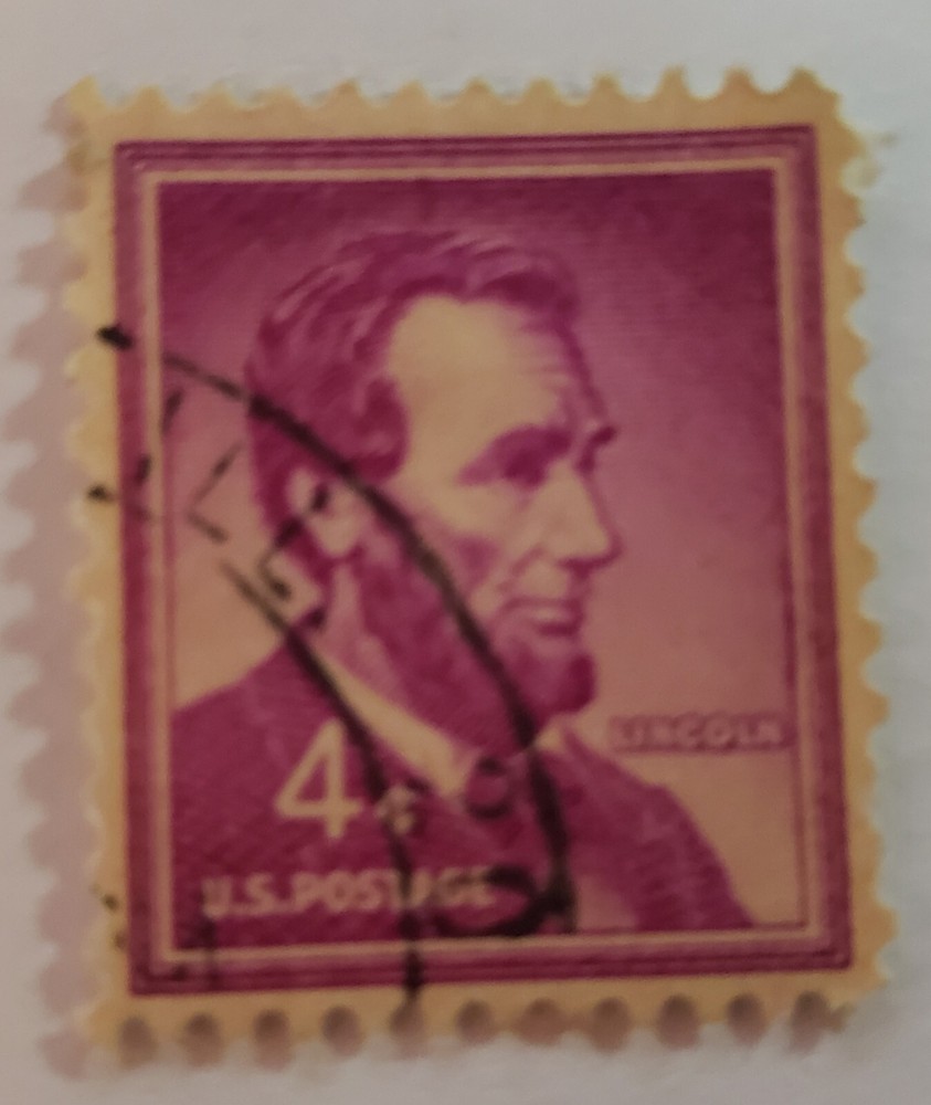 Abraham Lincoln 4 cent stamp purple very rare, Great Condition