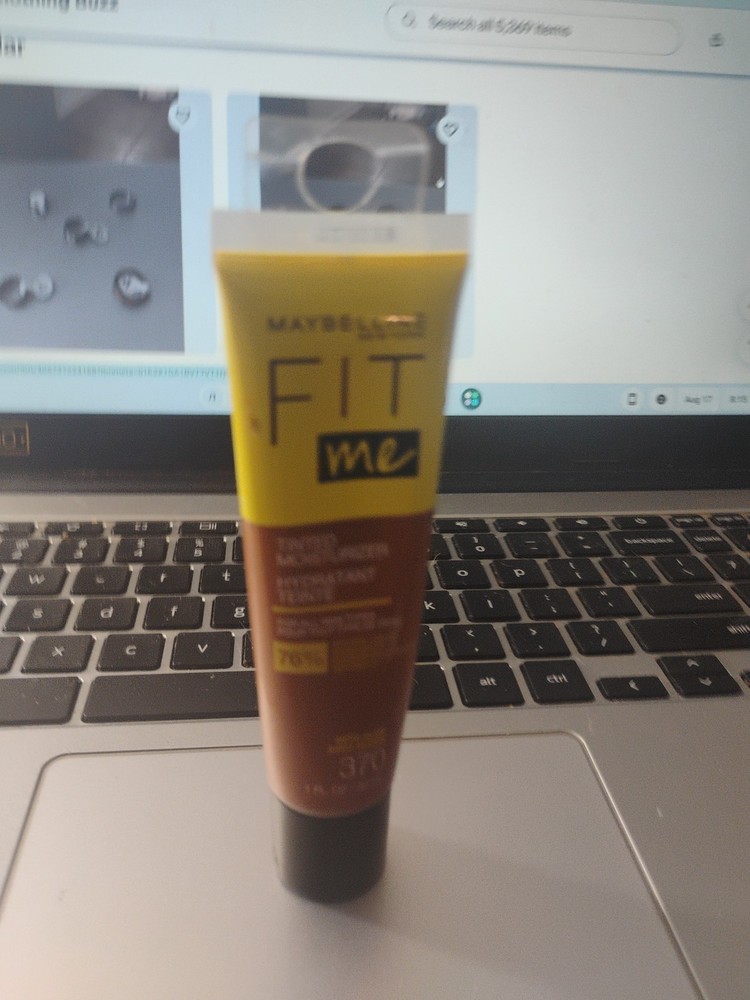 Maybelline Fit Me Tinted Moisturizer in Shade 370 for Natural Glow