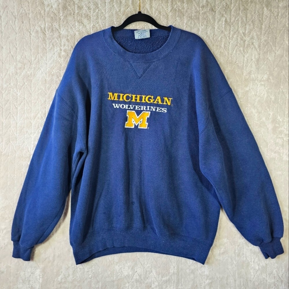 VTG USA Made Michigan Wolverines Crewneck Sweatshirt Embroidered Team Logo Game