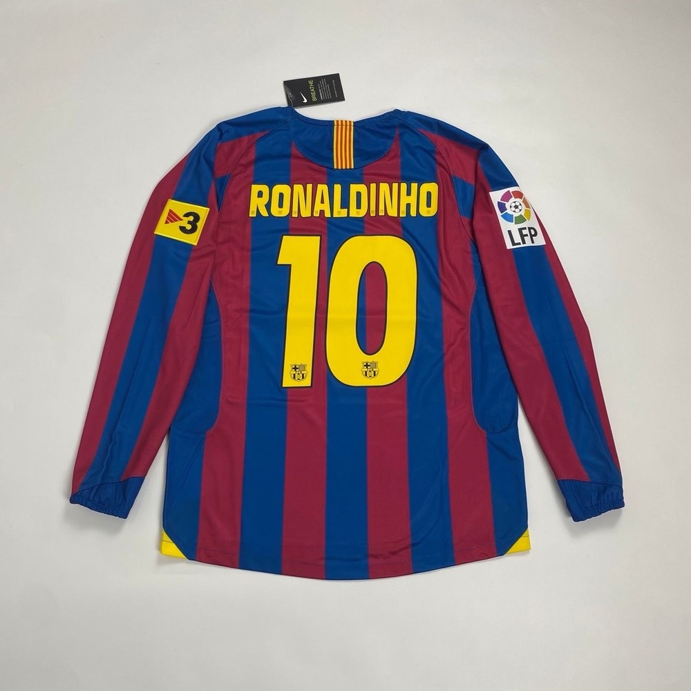 Barcelona 05/06 Home Jersey Long Sleeve – Ronaldinho #10