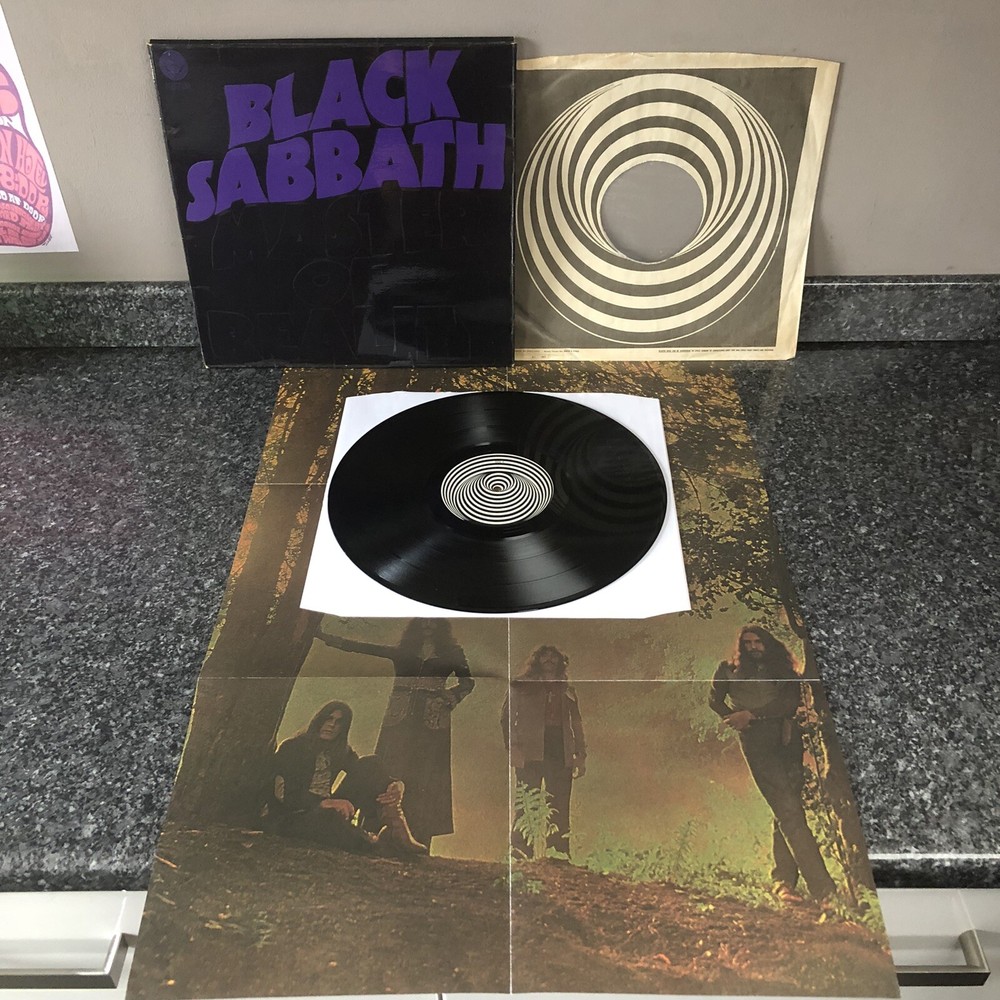 LP VINYL ALBUM BLACK SABBATH MASTER OF REALITY UK 1ST PRESS C/W POSTER EX-/EX-