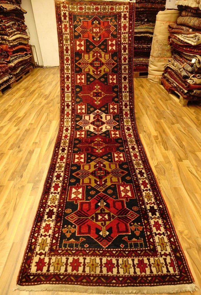 Exclusive antique oriental carpet Heriz carpet rug 335 x 102 cm rug antique