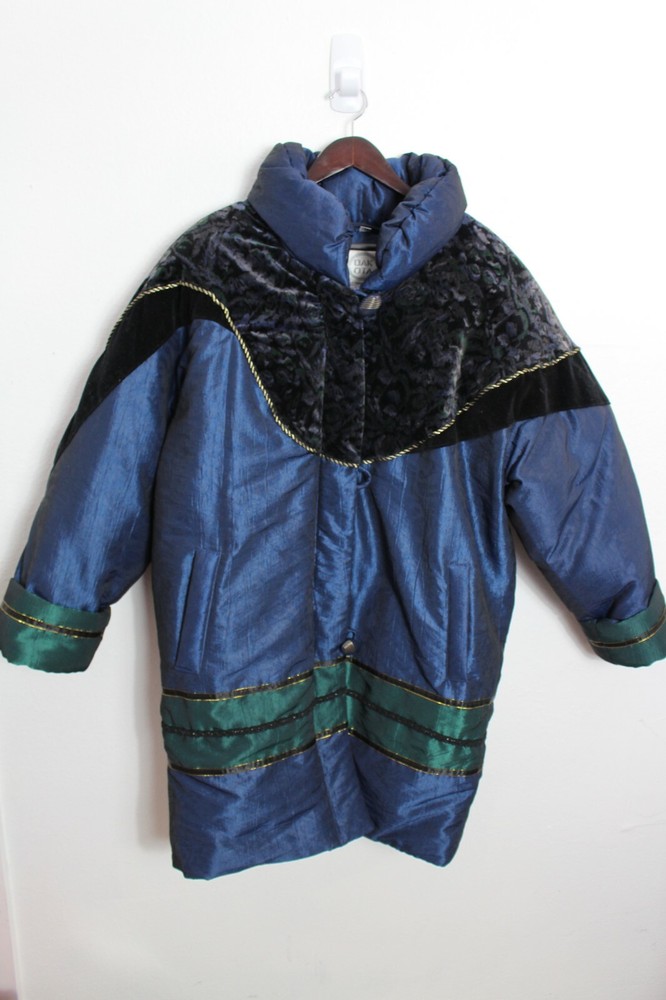 Dakota Womens Medium Down Puffer Jacket with Decorative Design