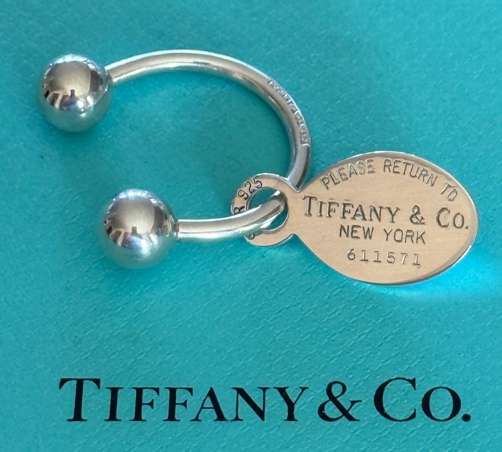 Tiffany & Co. Please Return To Tiffany & Co.  Small Keyring Sterling  Silver 925