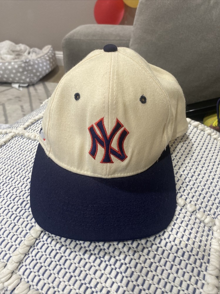 Vintage 90s Size6 7/8Sports Specialties New York Yankees Wool Pro Fitted Hat Cap