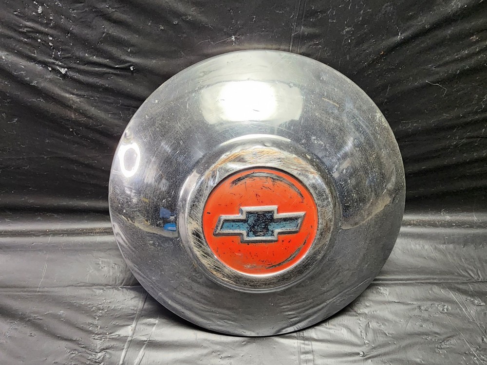 1950s (1) Chevrolet Chevy GM Belair Dog Dish Hub Caps Wheel Covers Bowtie OEM