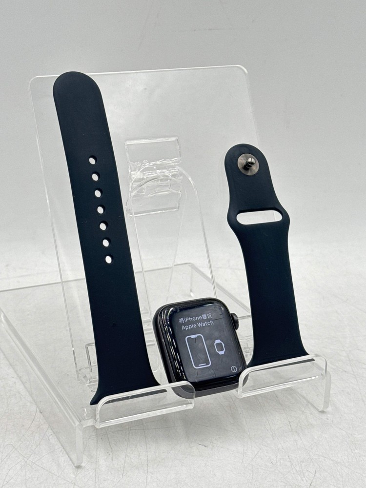Apple Watch SE 1st Gen 40mm Aluminum Space Gray GPS A2351