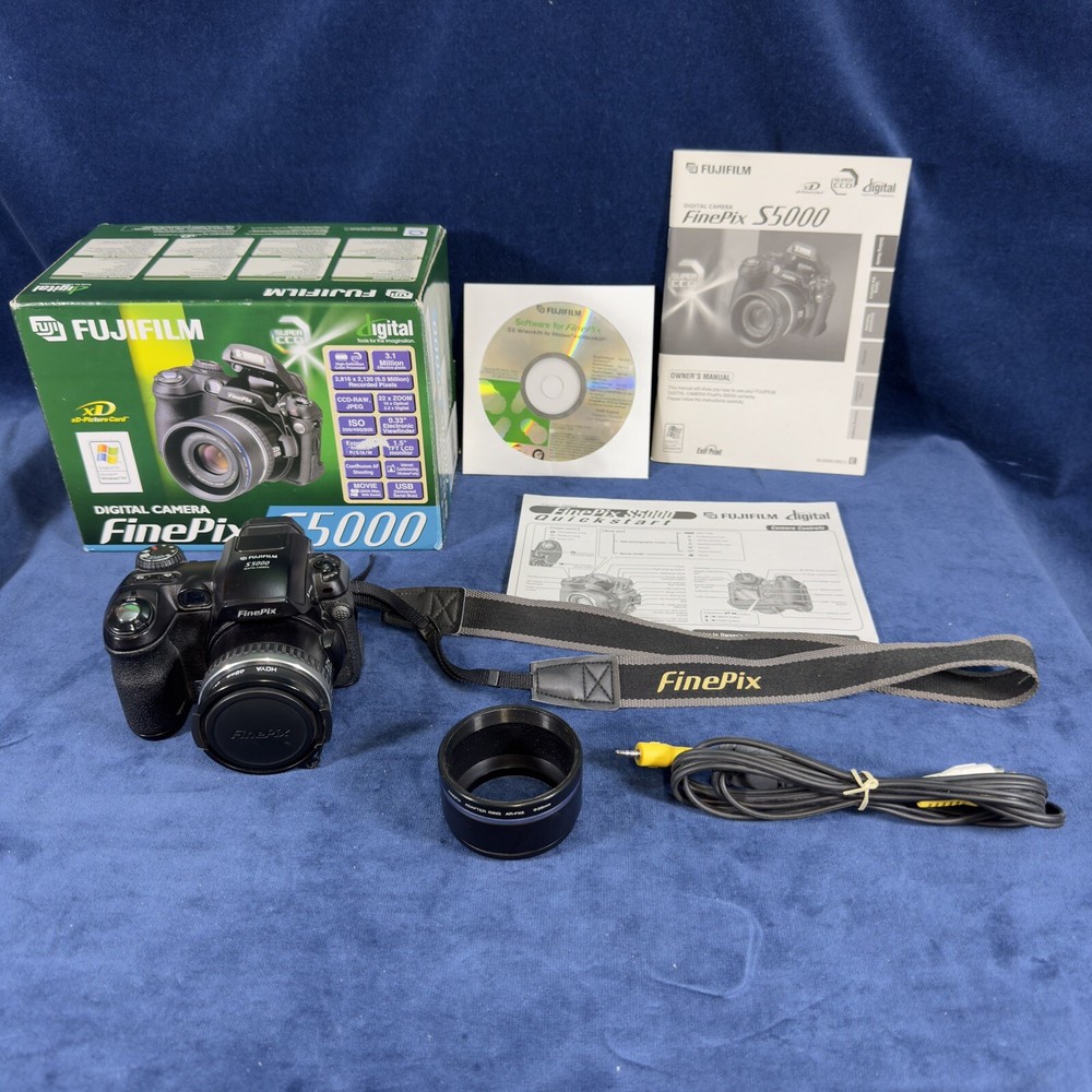 Fujifilm Finepix s5000 Digital Camera, Box, Manual