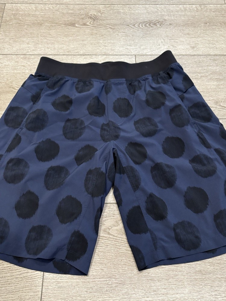 Lululemon Mens Pace Breaker Shorts 10” Linerless Dot All Over Pattern Large Blue