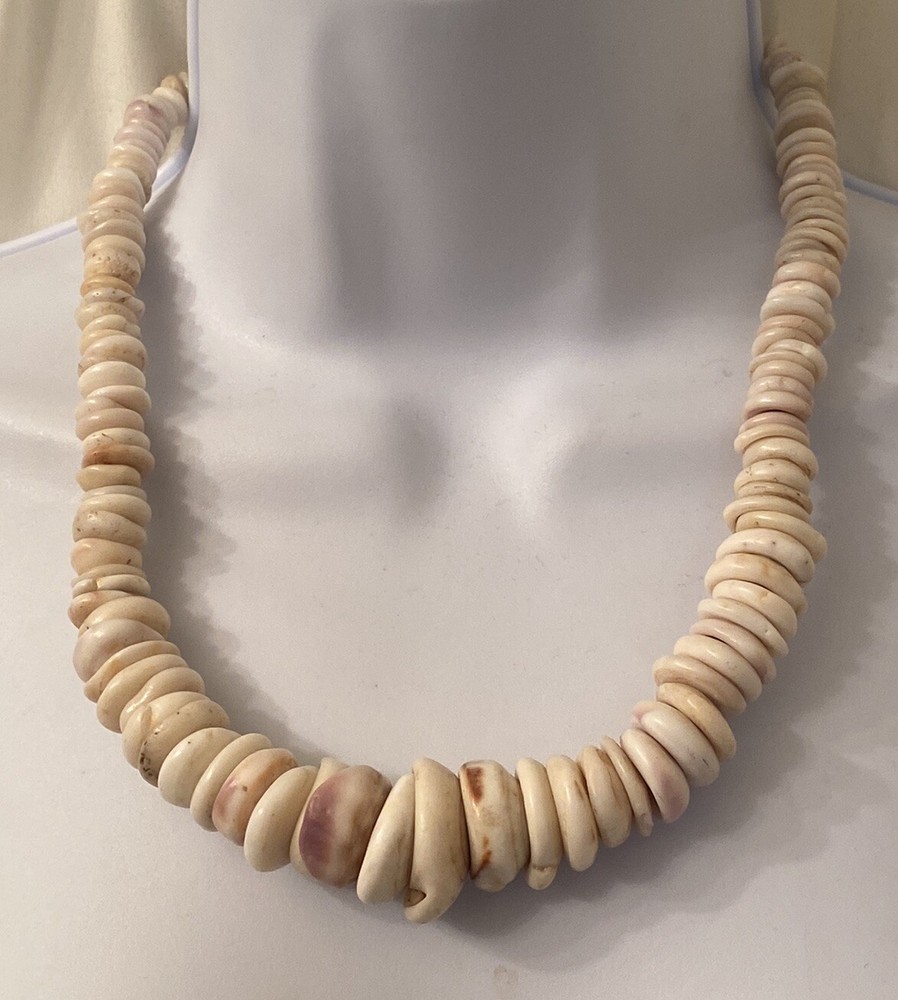 Vtg Massive Island Graduated Puka Shell Necklace With Shell Toggle Closure Rare