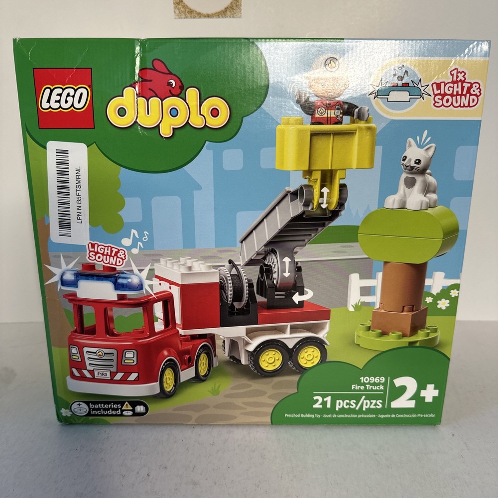 LEGO DUPLO Town Fire Truck 21-Piece Building Toy New Box Dented 10969