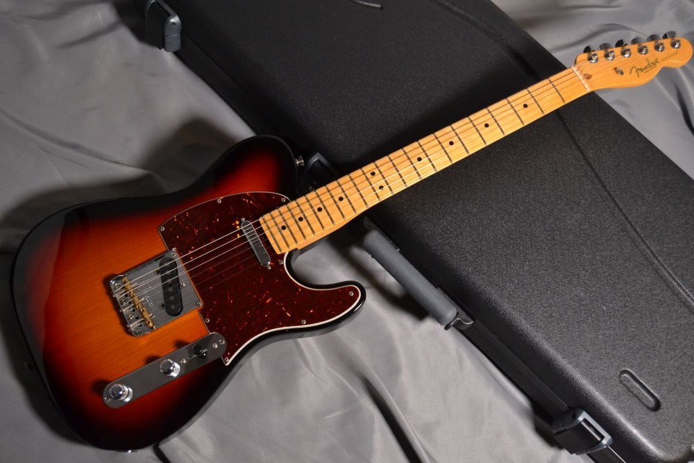 Fender American Professional ii telecaster   3 tone Sunburst 3.79kg  SN US2205