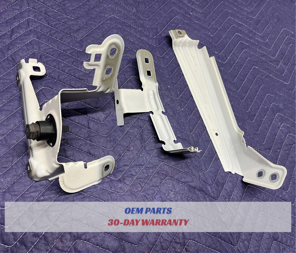 OEM BMW X3 F25 Front Left Driver Side Fender Mount Bracket Carrier Set