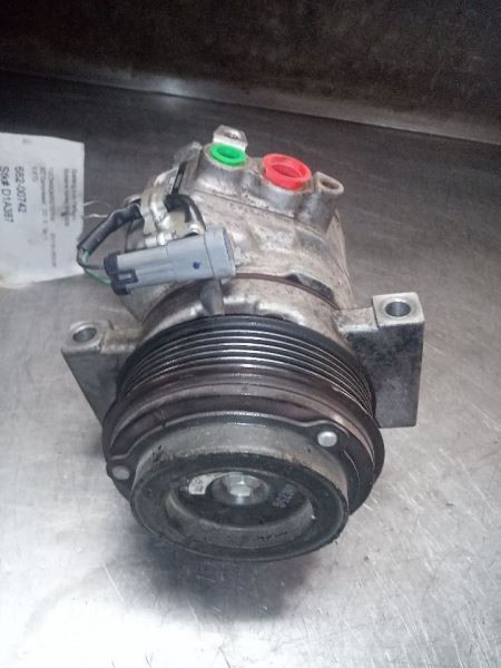 AC Clutch Compressor for 2011-2014 Sierra 2500 Pickup 7935786