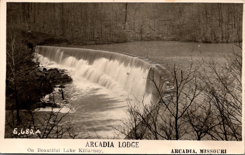 Arcadia Missouri Lake Killarney Arcadia Lodge c.1940-1950 RPPC Postcard    16302