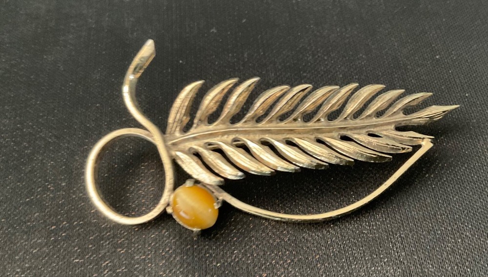Vintage Wells Gold Over Sterling Silver Tiger Eye Pine Needle Brooch Pin