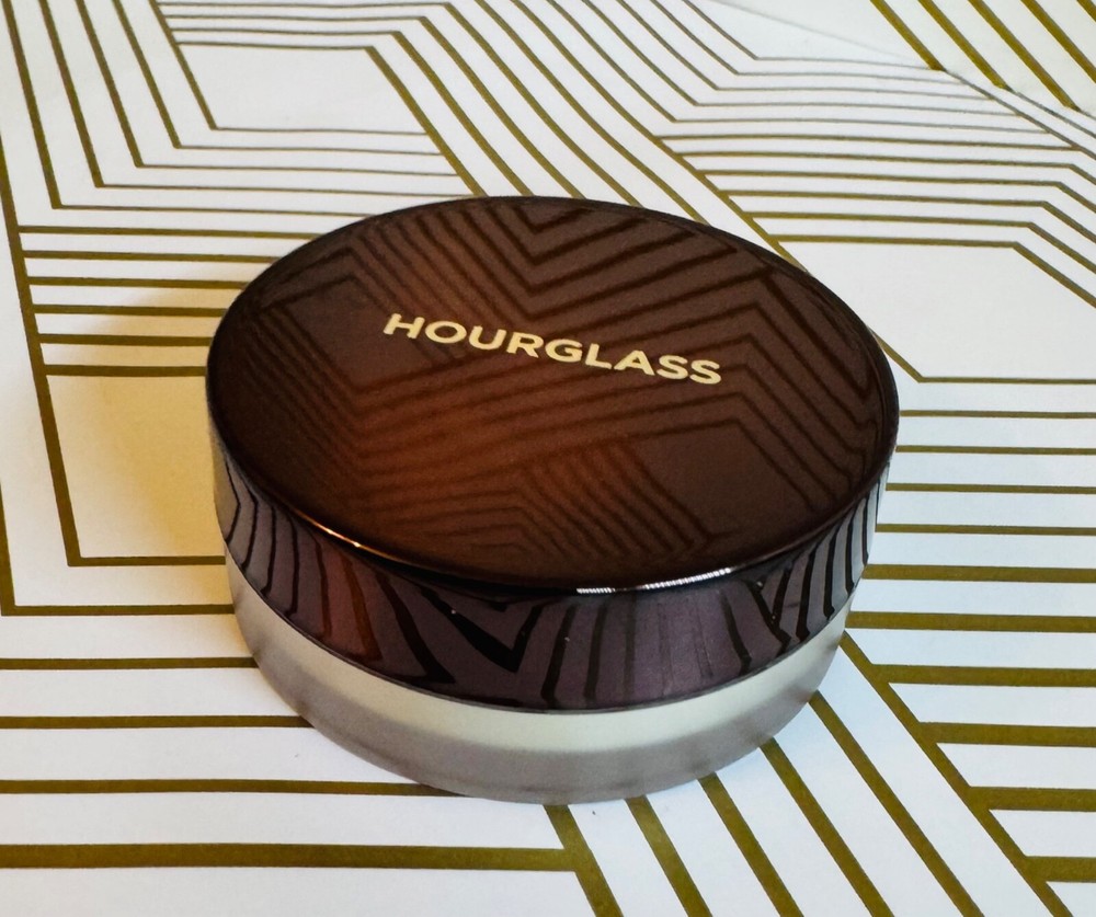 Hourglass Veil Translucent Setting Powder Talc Free .07 oz NWOB Deluxe Travel sz