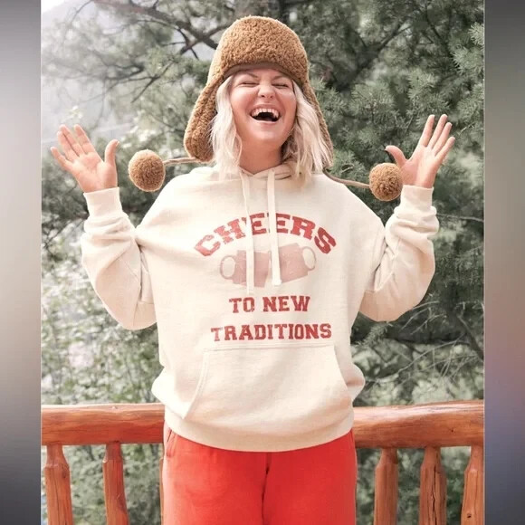 Offline /Aerie Throw Back Fleece Cheers to New Traditions Hoodie NWOT M Cream