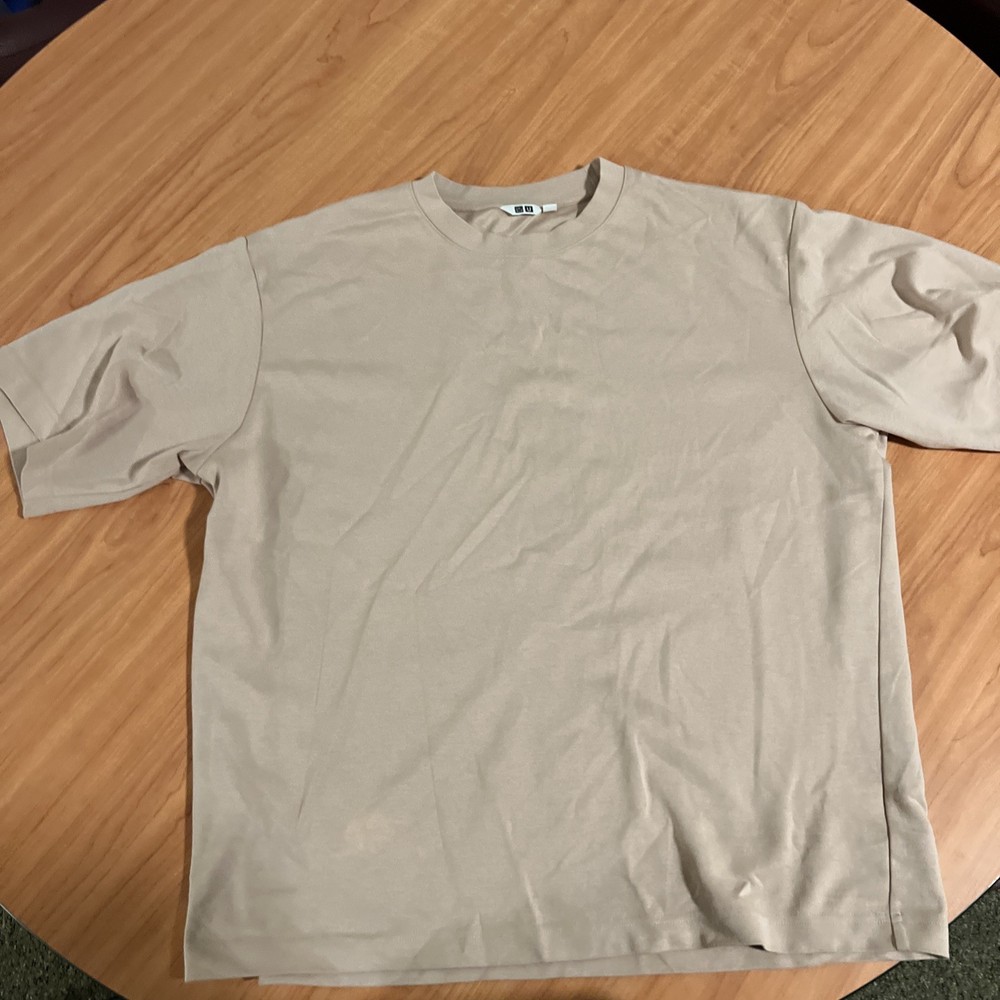 Uniqlo Airism Crew Neck T-Shirt Mens Size XL Salmon Oversized Cotton Blend