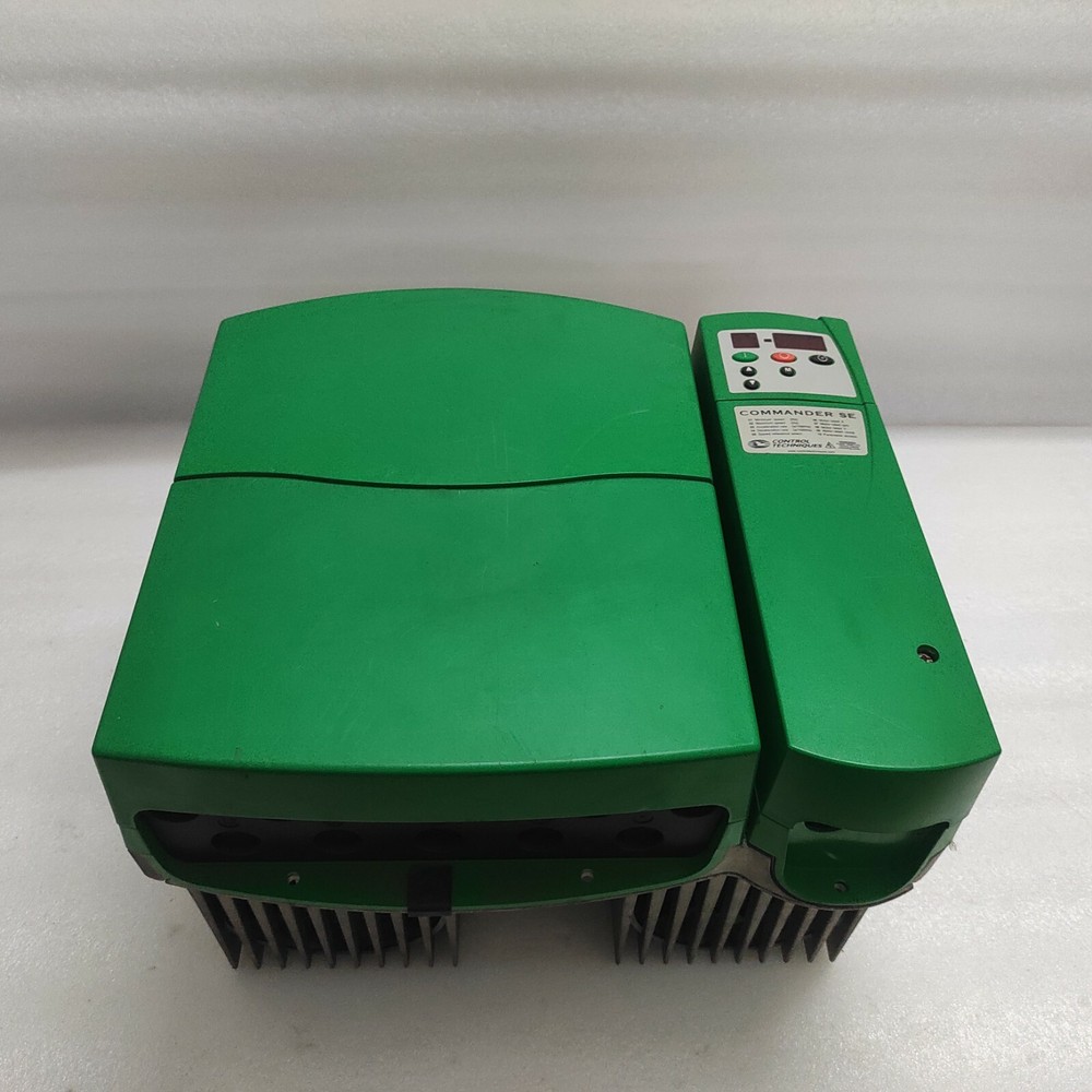 CONTROL TECHNIQUES COMMANDER SE SE53402200 22KW INVERTER DRIVE 380-480VAC