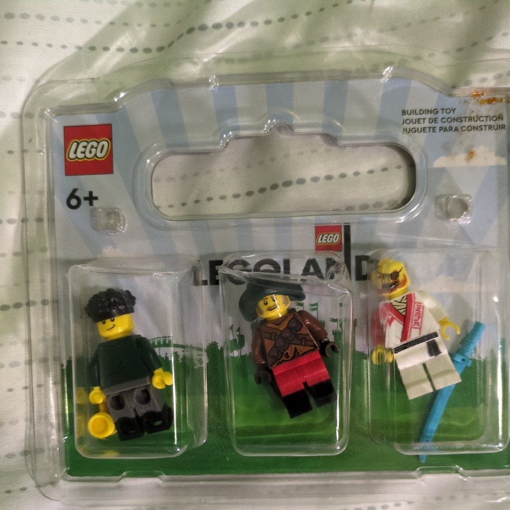Lego 853607 Minifigure Set Legoland 2021 Rare HTF Hard to Find