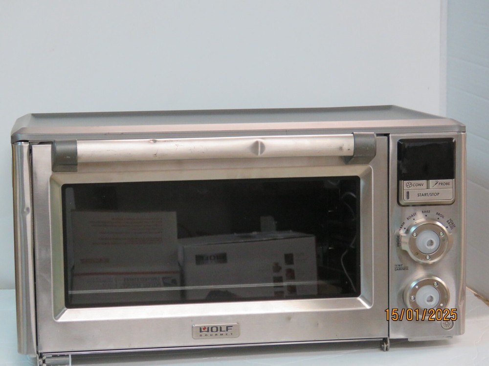 Wolf Gourmet WGCO150S Elite Digital Convection Toaster Oven with Issue