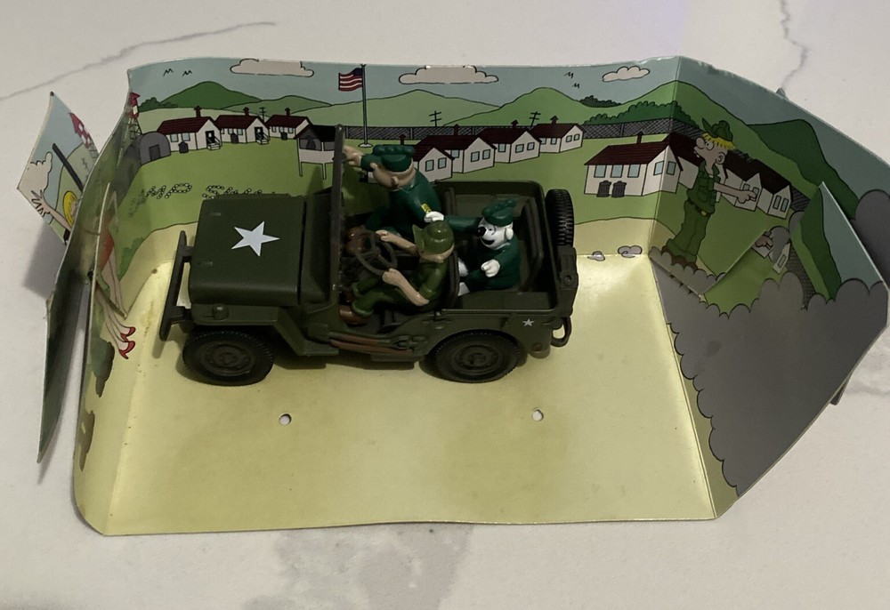 Gate 1/32 Scale WWII Jeep Willy's Beetle Bailey Sarge and Otto Figures Used