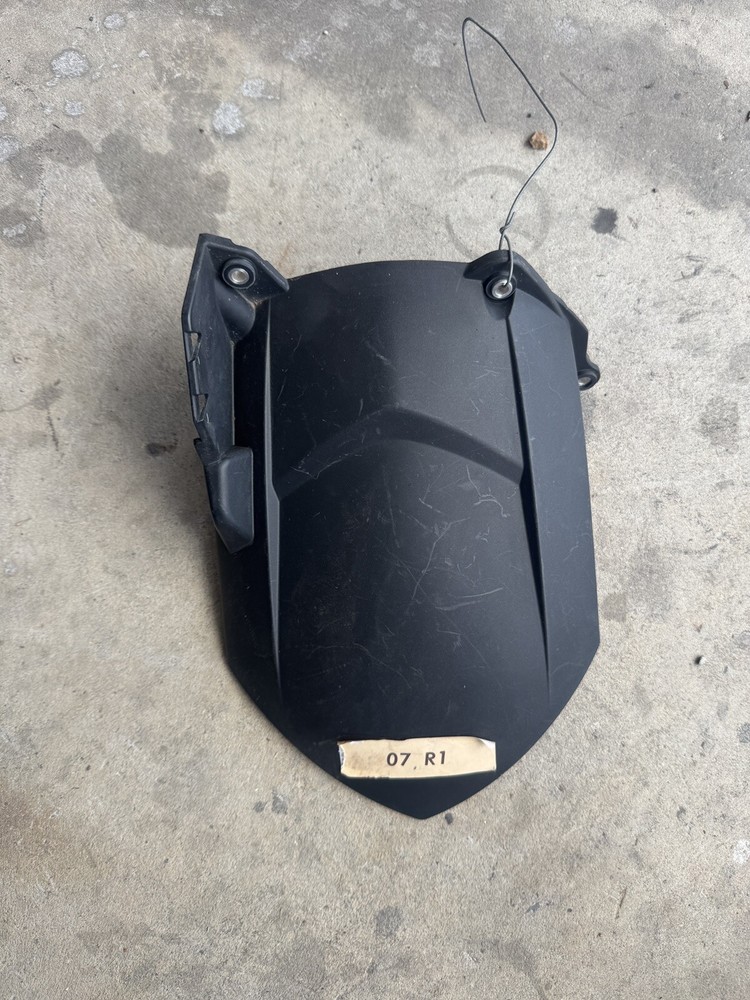 Yamaha YZFR1 YZF R1 Rear Fender Tail Plastic 2007 Genuine Cover guard 4c8-21650