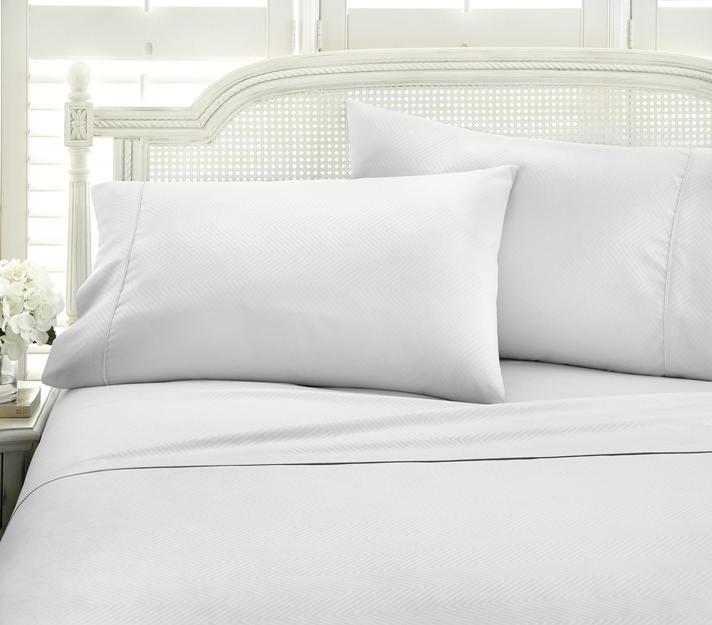 ienjoy Chevron White 4-Piece Queen Sheet Set, Soft Embroidered Luxury  