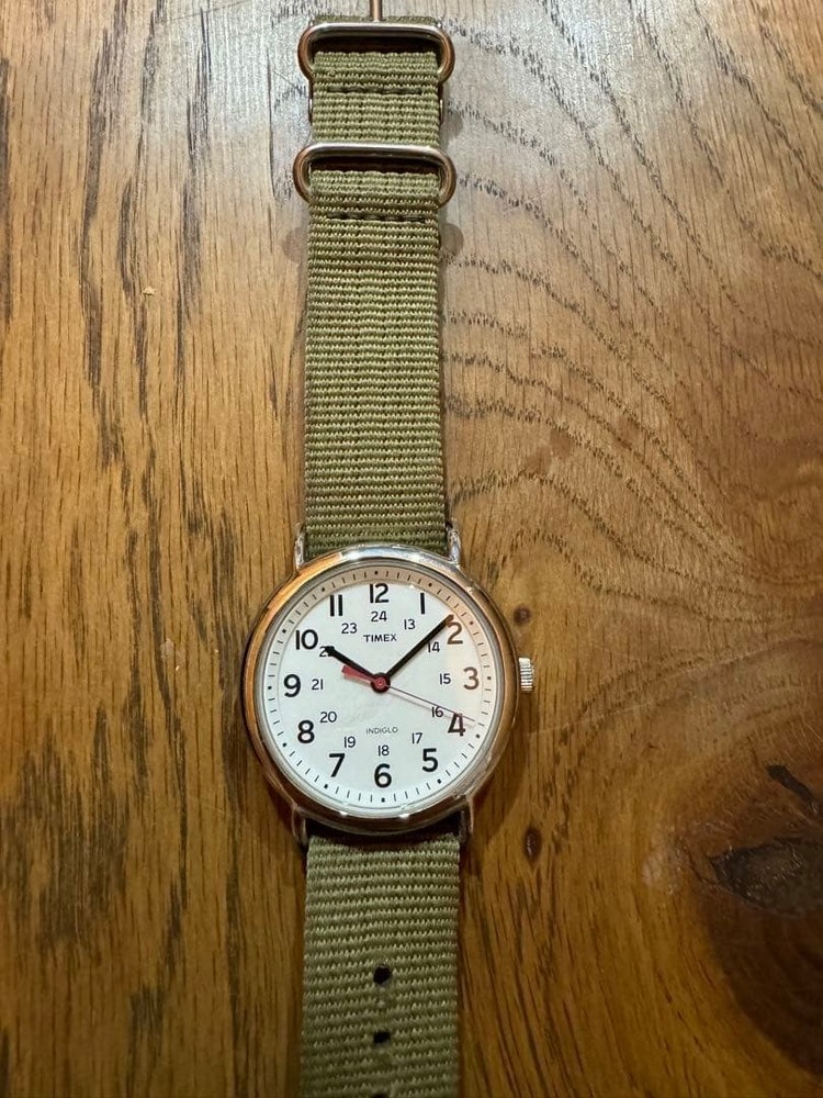 Timex Weekender Green Watch 38mm Quartz Leather Band, Excellent Condition