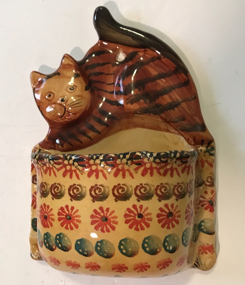 Italica Ars Ceramic Cat Wall Pocket Holder 10x8 Inches