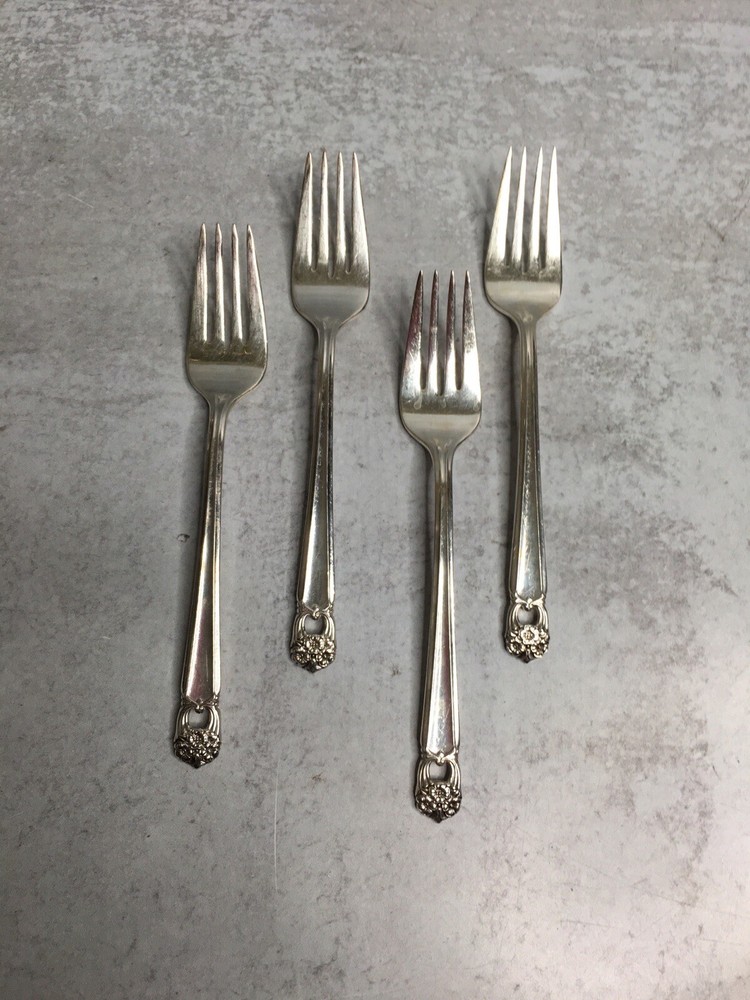 Rogers Bros 1847 Eternally Yours Salad Dessert Forks IS Silverplate Lot/4