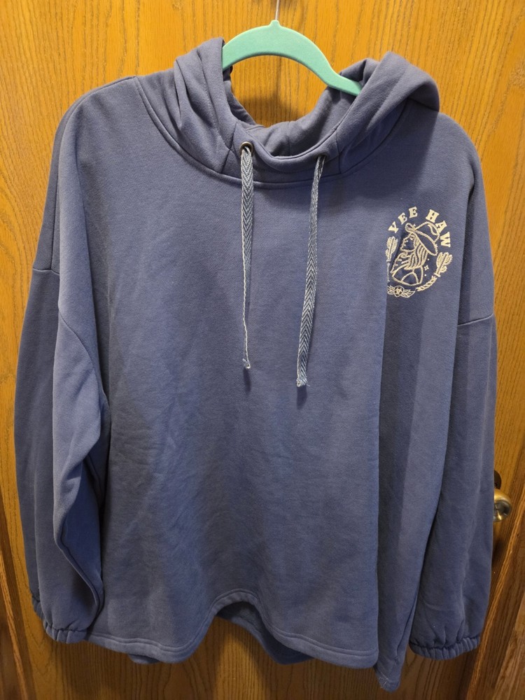 New ARIAT Women's Blue Graphic Essential Hoodie. Size 2X. NWT