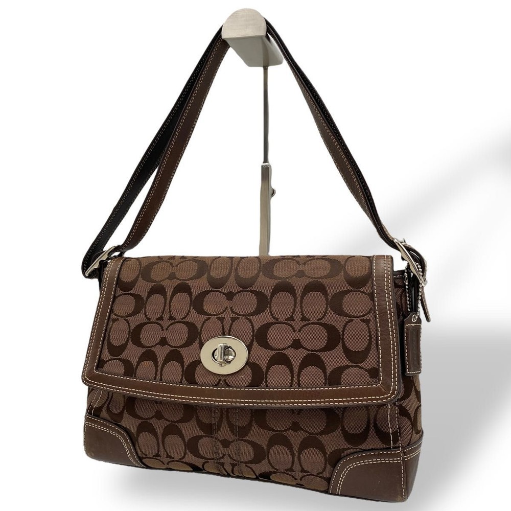 Coach Two-Way Shoulder Bag for Crossbody or Single Shoulder Carry